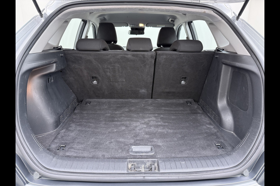 Hyundai Kona EV 64kWh Warmtepomp Adap.Cruise Navi Ecc Camera Pdc Trekhaak Krell®-Audio Apple Carplay Android Auto Comfort SOH 100% Lane Assist DAB Led Lmv 17" Regen-Lichtsensor Keyless 1e Eigenaar Origineel Nederlandse Auto