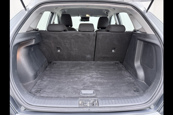 Hyundai Kona EV 64kWh Warmtepomp Adap.Cruise Navi Ecc Camera Pdc Trekhaak Krell®-Audio Apple Carplay Android Auto Comfort SOH 100% Lane Assist DAB Led Lmv 17" Regen-Lichtsensor Keyless 1e Eigenaar Origineel Nederlandse Auto