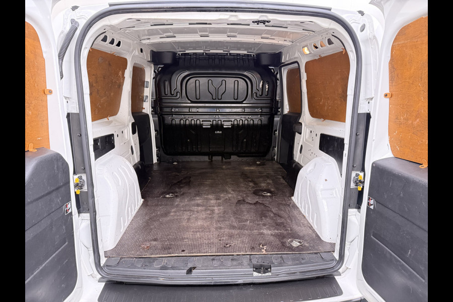Fiat Doblò Cargo Trekking 1.6JTD 105PK L2H1 3-Peroons Airco Navi* Apple Carplay Android Auto Bluetooth S Trekking Euro 6 Betonplex Vloer Wandbetimmering Schuifdeur Origineel Nederlandse Auto 984kg laadvermogen! 1300kg trekvermogen!