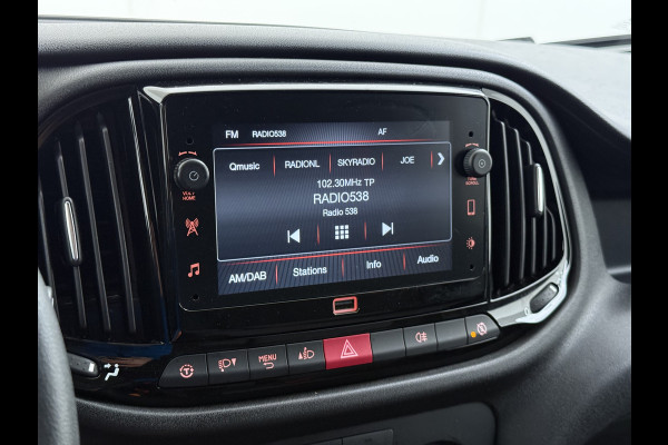 Fiat Doblò Cargo Trekking 1.6JTD 105PK L2H1 3-Peroons Airco Navi* Apple Carplay Android Auto Bluetooth S Trekking Euro 6 Betonplex Vloer Wandbetimmering Schuifdeur Origineel Nederlandse Auto 984kg laadvermogen! 1300kg trekvermogen!
