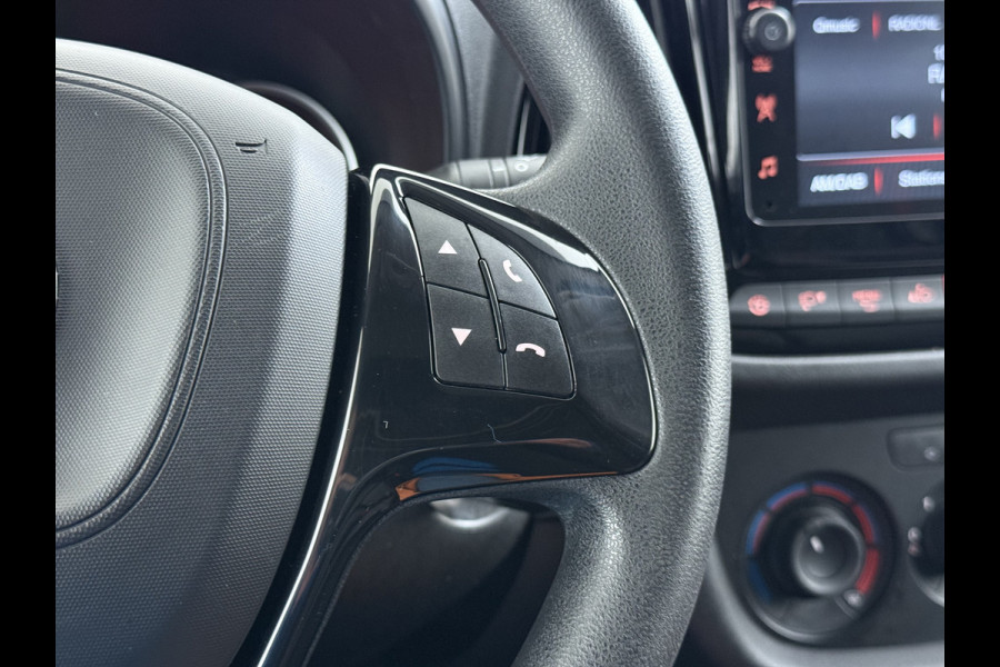 Fiat Doblò Cargo Trekking 1.6JTD 105PK L2H1 3-Peroons Airco Navi* Apple Carplay Android Auto Bluetooth S Trekking Euro 6 Betonplex Vloer Wandbetimmering Schuifdeur Origineel Nederlandse Auto 984kg laadvermogen! 1300kg trekvermogen!