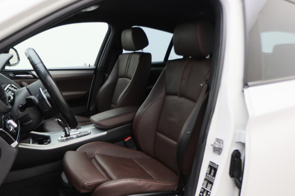 BMW X4 xDrive20i Centennial High Executive Leer, Camera, Cruise, Navigatie, Bluetooth, Elektrische Trekhaak, 21''