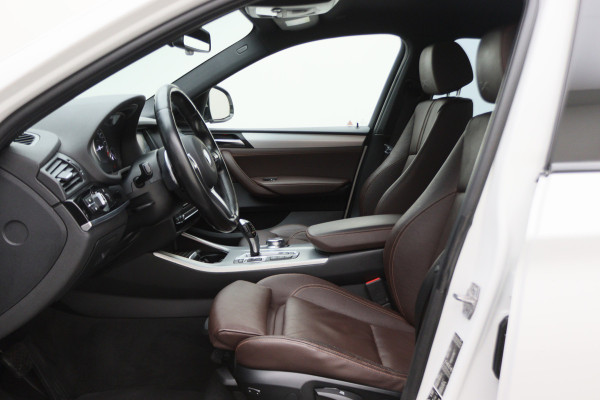 BMW X4 xDrive20i Centennial High Executive Leer, Camera, Cruise, Navigatie, Bluetooth, Elektrische Trekhaak, 21''