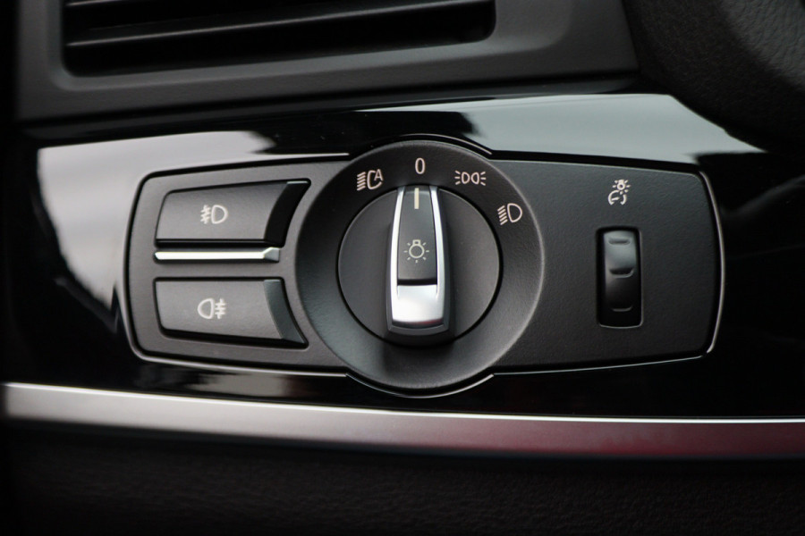 BMW X4 xDrive20i Centennial High Executive Leer, Camera, Cruise, Navigatie, Bluetooth, Elektrische Trekhaak, 21''