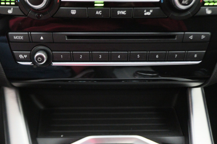 BMW X4 xDrive20i Centennial High Executive Leer, Camera, Cruise, Navigatie, Bluetooth, Elektrische Trekhaak, 21''