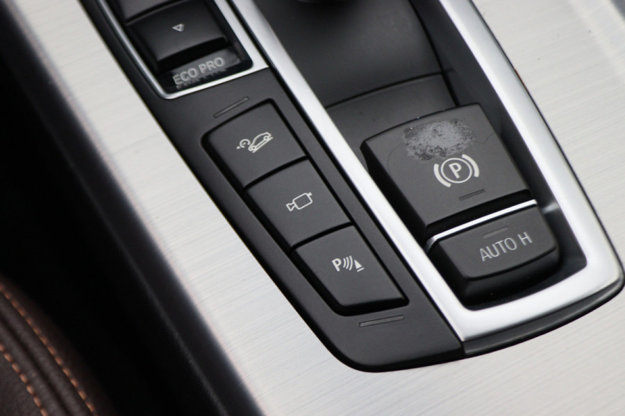 BMW X4 xDrive20i Centennial High Executive Leer, Camera, Cruise, Navigatie, Bluetooth, Elektrische Trekhaak, 21''