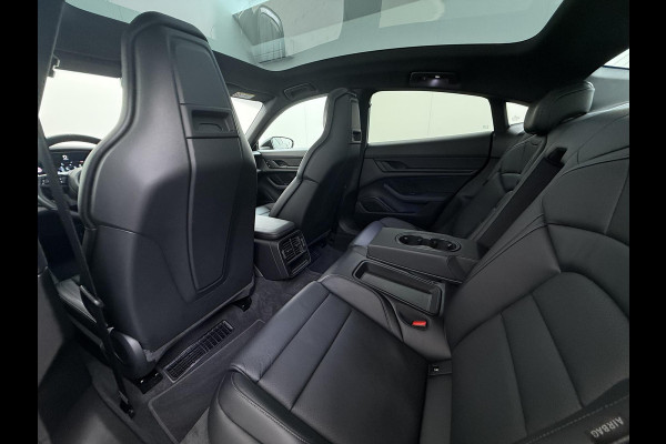 Porsche Taycan Performance 84 kWh SOH 100% | ADAPT. CRUISE | DODE HOEK HERKENNING | SPORTCHRONO | HEAD UP | WARMTEPOMP | DIRECT LEVERBAAR NET PORSCHE ONDERHOUD GEHAD |