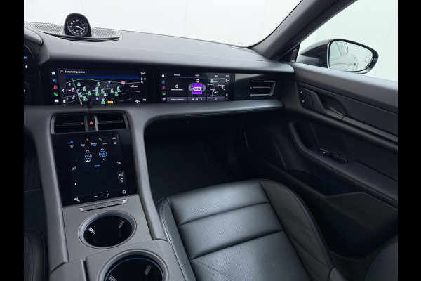 Porsche Taycan Performance 84 kWh SOH 100% | ADAPT. CRUISE | DODE HOEK HERKENNING | SPORTCHRONO | HEAD UP | WARMTEPOMP | DIRECT LEVERBAAR NET PORSCHE ONDERHOUD GEHAD |