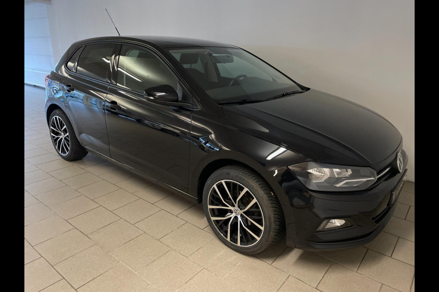 Volkswagen Polo 1.0 TSI Comfortline 95PK AIRCO NAVI CRUISE APPLE CARPLAY NIEUWE VELG LED MULTI STUUR PRIVACY GLAS ZEER NETTE AUTO