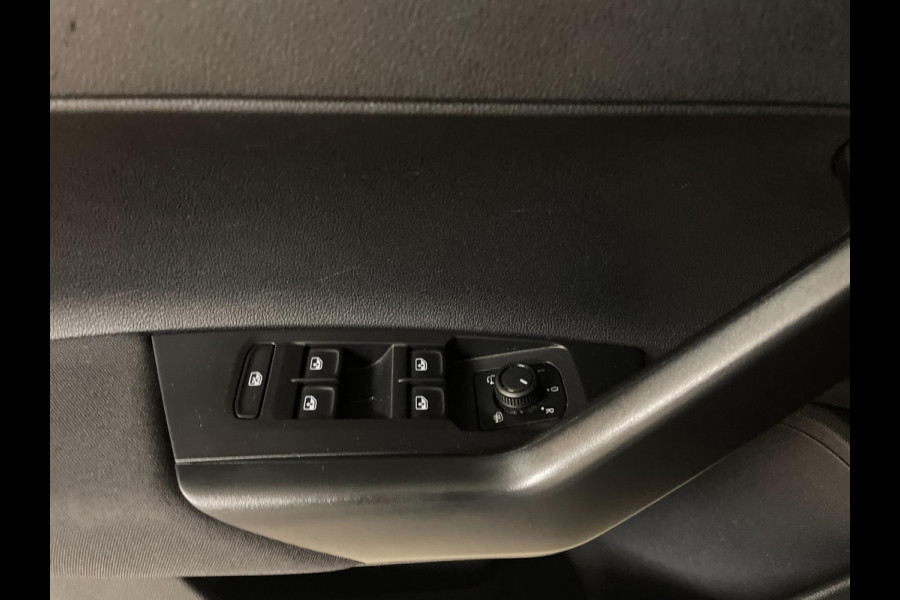 Volkswagen Polo 1.0 TSI Comfortline 95PK AIRCO NAVI CRUISE APPLE CARPLAY NIEUWE VELG LED MULTI STUUR PRIVACY GLAS ZEER NETTE AUTO