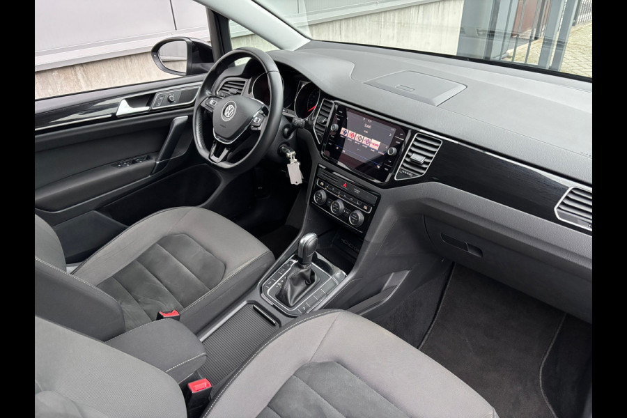 Volkswagen Golf Sportsvan 1.5 TSI ACT Highline Carplay / Trekhaak