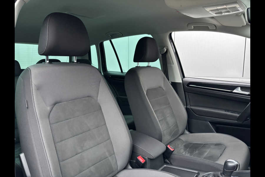 Volkswagen Golf Sportsvan 1.5 TSI ACT Highline Carplay / Trekhaak