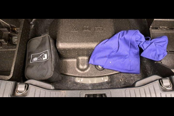 Ford Kuga 2.5 PHEV Titanium 243pk | Driver Assistance Pack | Trekhaak Afneembaar | 2.100kg Trekgewicht | Michelin Cross Climate banden