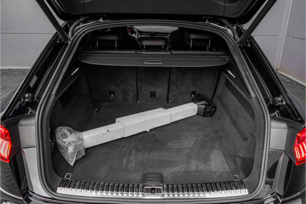 Audi Q8 4.0 TFSI RS Q8 Quattro Dynamic+ Keramisch Pano B&O Trekhaak Alcantara 23"