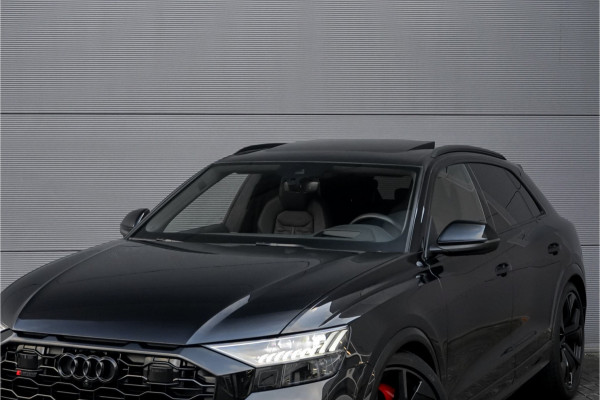 Audi Q8 4.0 TFSI RS Q8 Quattro Dynamic+ Keramisch Pano B&O Trekhaak Alcantara 23"