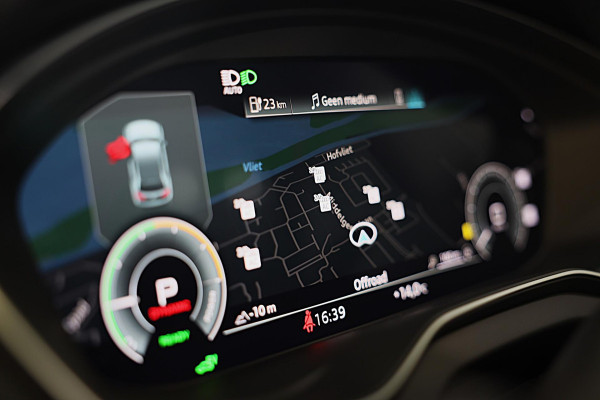 Audi Q5 55 TFSI E Quattro Competition / 366 PK / Memory / ACC / Elek Stoelen / Lane Assist / Sfeerver / 360 Camera / MATRIX / 22 I