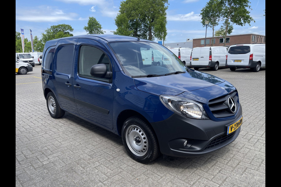Mercedes-Benz Citan 108 CDI BlueEFFICIENCY / rijklaar € 10.950 ex btw / lease vanaf € 256 / airco / tomtom navigatie / schuifdeur / ingerichte laadruimte / euro 6 !