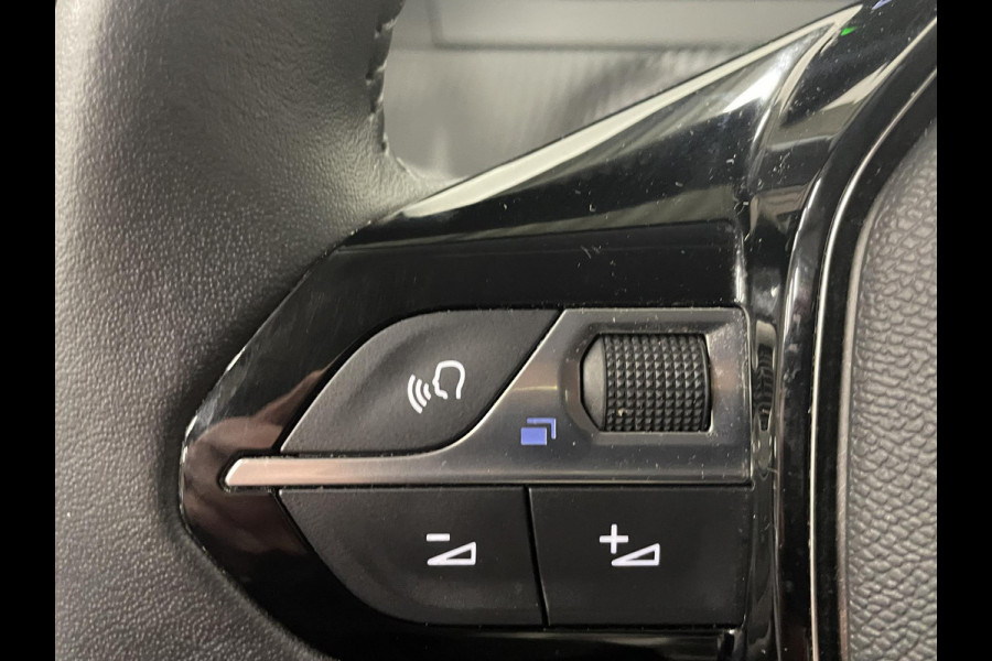 Peugeot e-208 EV Active Pack 50 kWh SOH 95% Navigatie Apple Carplay/Android Auto Parkeersensoren achter Cruise Control Full Led Climate Control Lichtmetalen velgen