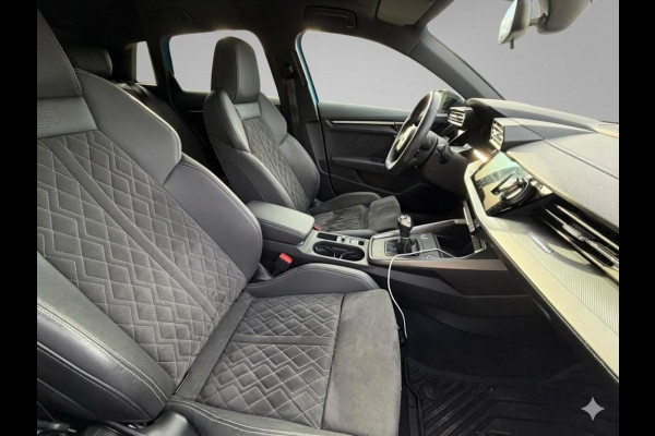 Audi A3 Sportback 35 TFSI S edition 150pk | Navigatie | Verwarmbare sportstoelen | Full Led koplampen | Alcantara bekleding