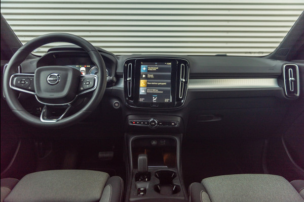 Volvo XC40 T4 Aut. Plug-In Hybrid Core Bright CruiseControl Parkeercamera 211pk