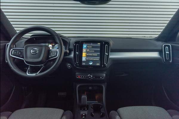 Volvo XC40 T4 Aut. Plug-in Hybrid Plus Bright Luxe Stoelen Navigatie Parkeercamera 211pk