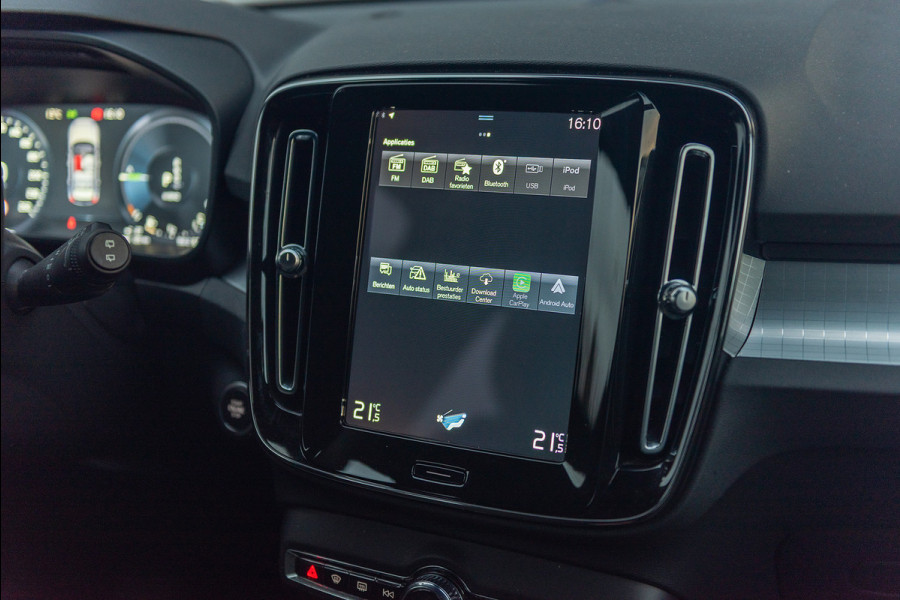 Volvo XC40 T4 Aut. Plug-in Hybrid Plus Bright Luxe Stoelen Navigatie Parkeercamera 211pk
