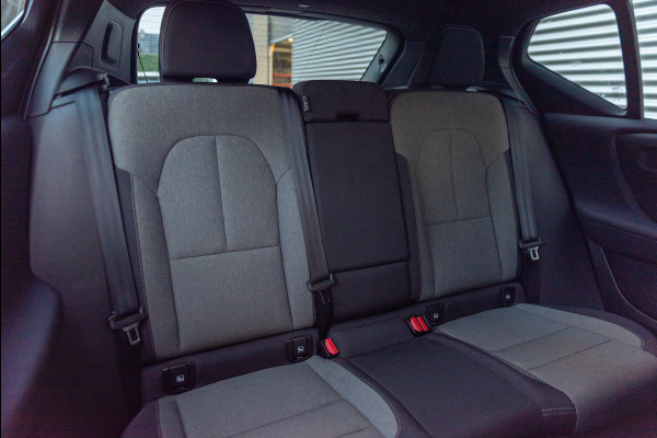 Volvo XC40 T4 Aut. Plug-in Hybrid Plus Bright Luxe Stoelen Navigatie Parkeercamera 211pk