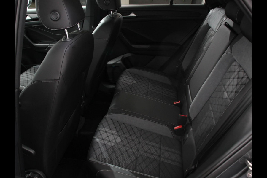 Volkswagen T-Roc 1.5 TSI DSG R-Line Edition Black Pack | Panorama dak | Climate Control | Adaptive Cruise Control | Camera | Navigatie | Apple Carplay/Android Auto