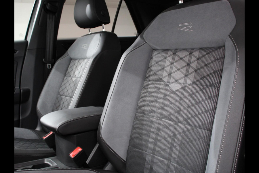Volkswagen T-Roc 1.5 TSI DSG R-Line Edition Black Pack | Panorama dak | Climate Control | Adaptive Cruise Control | Camera | Navigatie | Apple Carplay/Android Auto