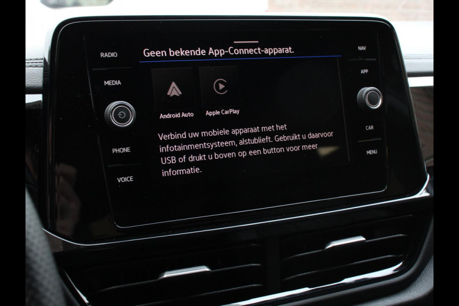 Volkswagen T-Roc 1.5 TSI DSG R-Line Edition Black Pack | Panorama dak | Climate Control | Adaptive Cruise Control | Camera | Navigatie | Apple Carplay/Android Auto
