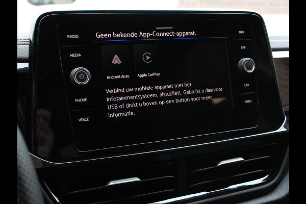 Volkswagen T-Roc 1.5 TSI DSG R-Line Edition Black Pack | Panorama dak | Climate Control | Adaptive Cruise Control | Camera | Navigatie | Apple Carplay/Android Auto