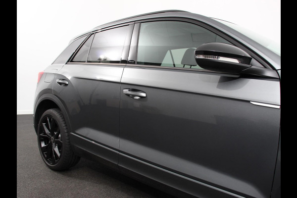 Volkswagen T-Roc 1.5 TSI DSG R-Line Edition Black Pack | Panorama dak | Climate Control | Adaptive Cruise Control | Camera | Navigatie | Apple Carplay/Android Auto