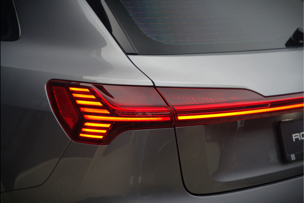 Audi e-tron e-tron 50 quattro Launch edition plus 71 kWh | Black Edition | Panoramadak | Memory Seats | Luchtvering | Adaptive Cruise Control | Keyless | Matrix LED | Leder | Stoelverwarming | NAP |