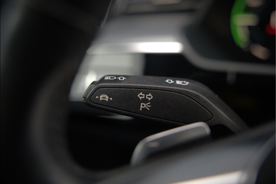 Audi e-tron e-tron 50 quattro Launch edition plus 71 kWh | Black Edition | Panoramadak | Memory Seats | Luchtvering | Adaptive Cruise Control | Keyless | Matrix LED | Leder | Stoelverwarming | NAP |