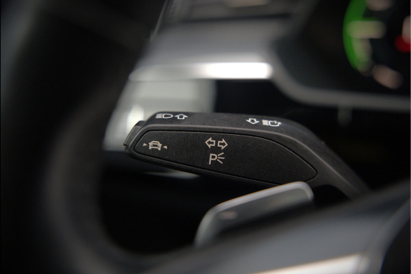 Audi e-tron e-tron 50 quattro Launch edition plus 71 kWh | Black Edition | Panoramadak | Memory Seats | Luchtvering | Adaptive Cruise Control | Keyless | Matrix LED | Leder | Stoelverwarming | NAP |