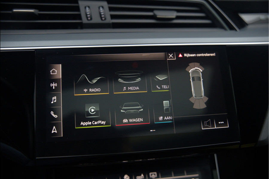 Audi e-tron e-tron 50 quattro Launch edition plus 71 kWh | Black Edition | Panoramadak | Memory Seats | Luchtvering | Adaptive Cruise Control | Keyless | Matrix LED | Leder | Stoelverwarming | NAP |