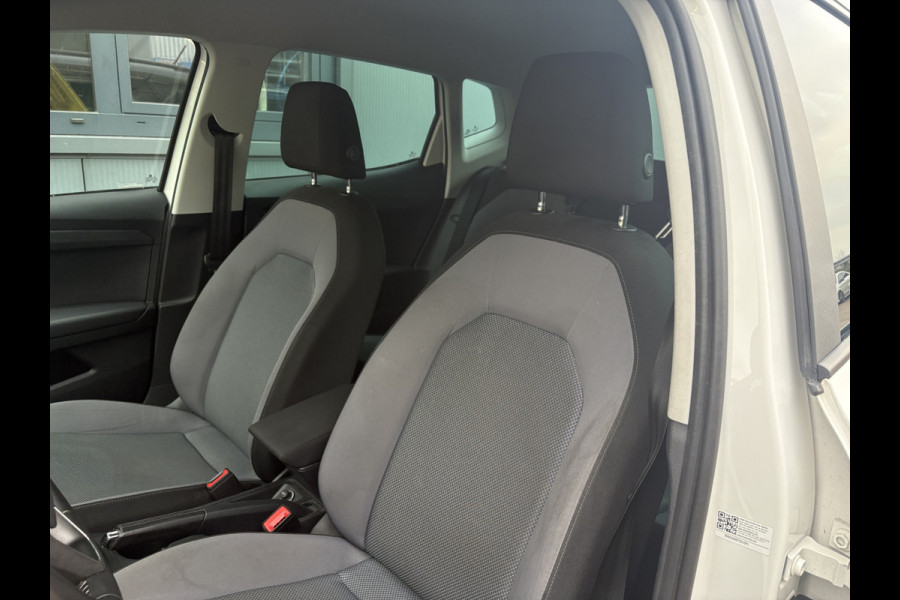 Seat Arona 1.0 TSi 95pk Style Business Intense KEYLESS/CAMERA/NAVI/CARPLAY/PDC