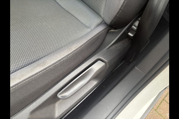 Seat Arona 1.0 TSi 95pk Style Business Intense KEYLESS/CAMERA/NAVI/CARPLAY/PDC