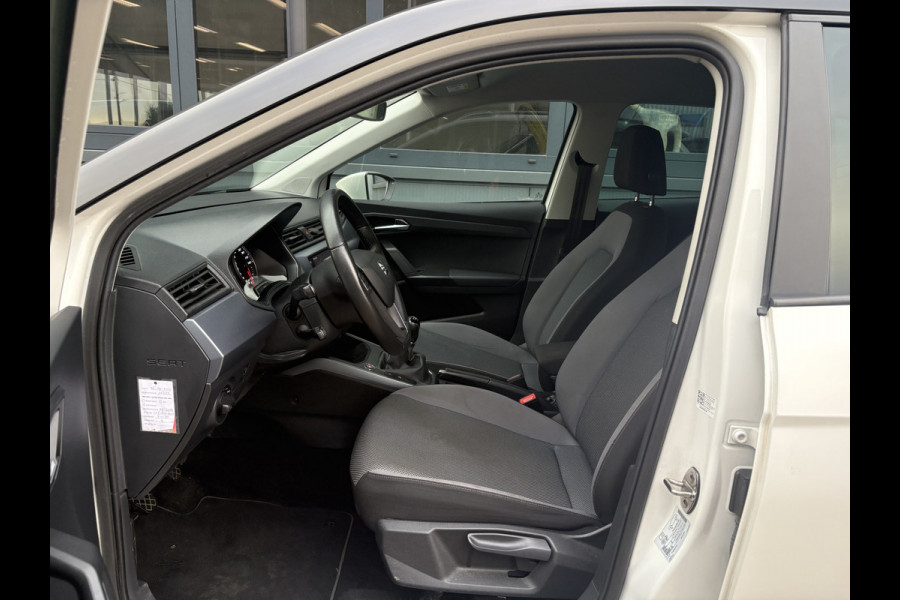 Seat Arona 1.0 TSi 95pk Style Business Intense KEYLESS/CAMERA/NAVI/CARPLAY/PDC