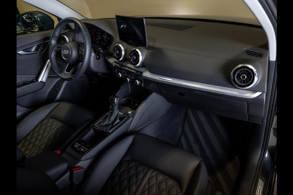 Audi Q2 35 TFSI S Edition / 150pk / Leder / Stoelverwarming / Keyless entry / Matrix LED / Adaptieve cruise control /