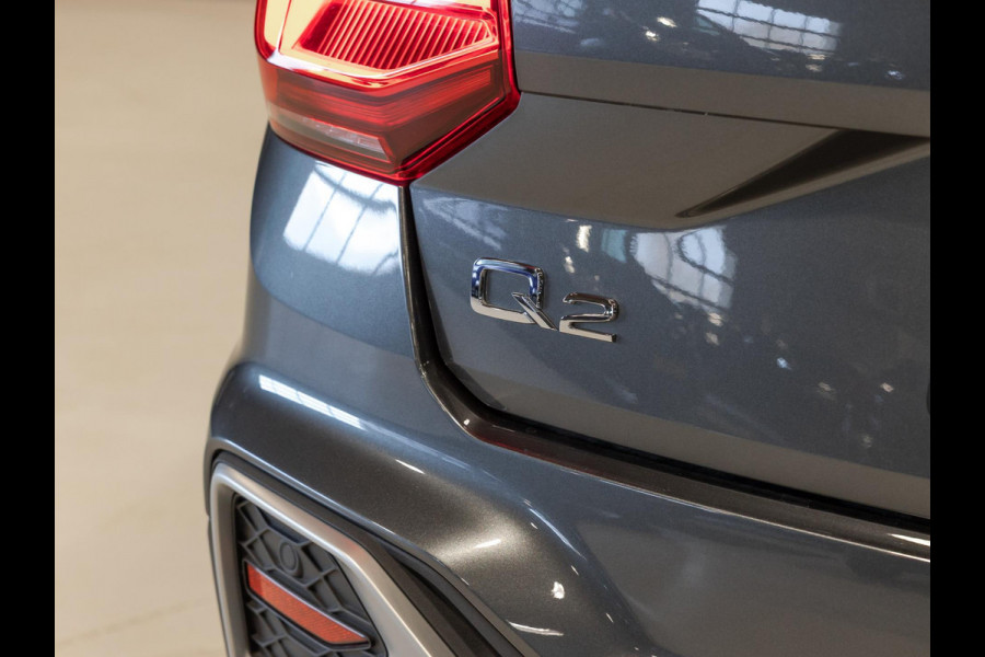 Audi Q2 35 TFSI S Edition / 150pk / Leder / Stoelverwarming / Keyless entry / Matrix LED / Adaptieve cruise control /