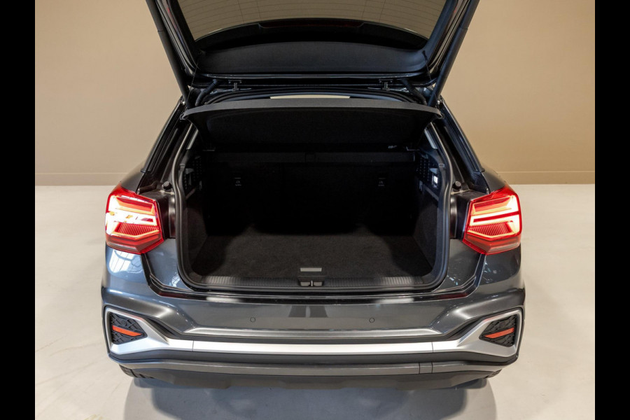 Audi Q2 35 TFSI S Edition / 150pk / Leder / Stoelverwarming / Keyless entry / Matrix LED / Adaptieve cruise control /