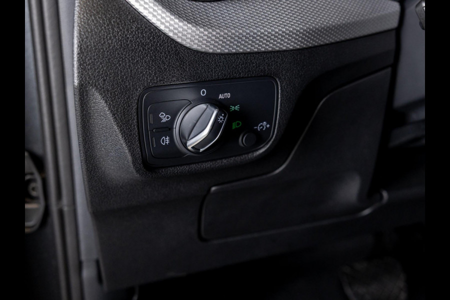 Audi Q2 35 TFSI S Edition / 150pk / Leder / Stoelverwarming / Keyless entry / Matrix LED / Adaptieve cruise control /