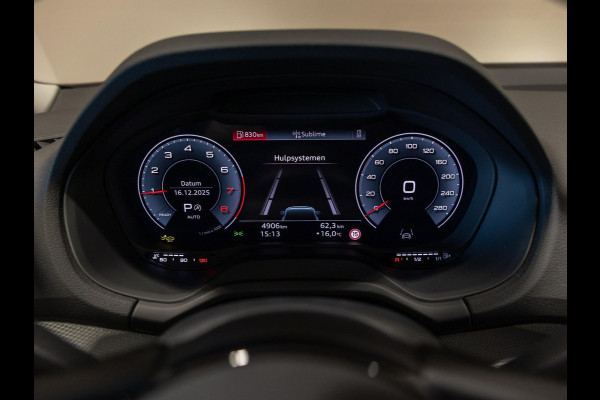 Audi Q2 35 TFSI S Edition / 150pk / Leder / Stoelverwarming / Keyless entry / Matrix LED / Adaptieve cruise control /