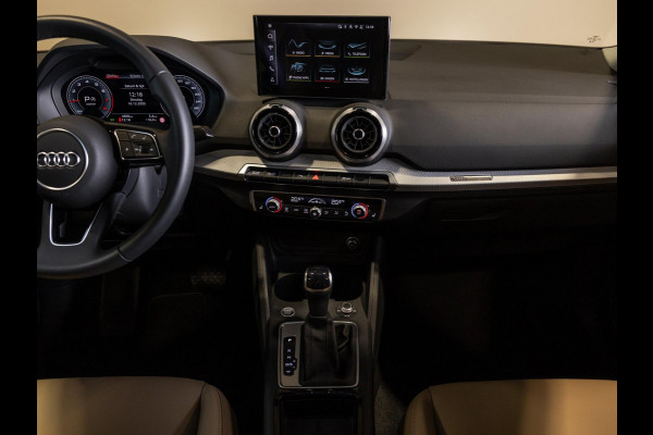 Audi Q2 35 TFSI S-Line Edition / 150pk / Leder / Stoelverwarming / Keyless entry / Matrix LED / Adaptieve cruise control /