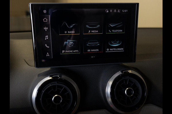 Audi Q2 35 TFSI S-Line Edition / 150pk / Leder / Stoelverwarming / Keyless entry / Matrix LED / Adaptieve cruise control /