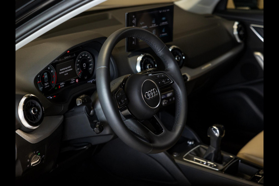 Audi Q2 35 TFSI S-Line Edition / 150pk / Leder / Stoelverwarming / Keyless entry / Matrix LED / Adaptieve cruise control /