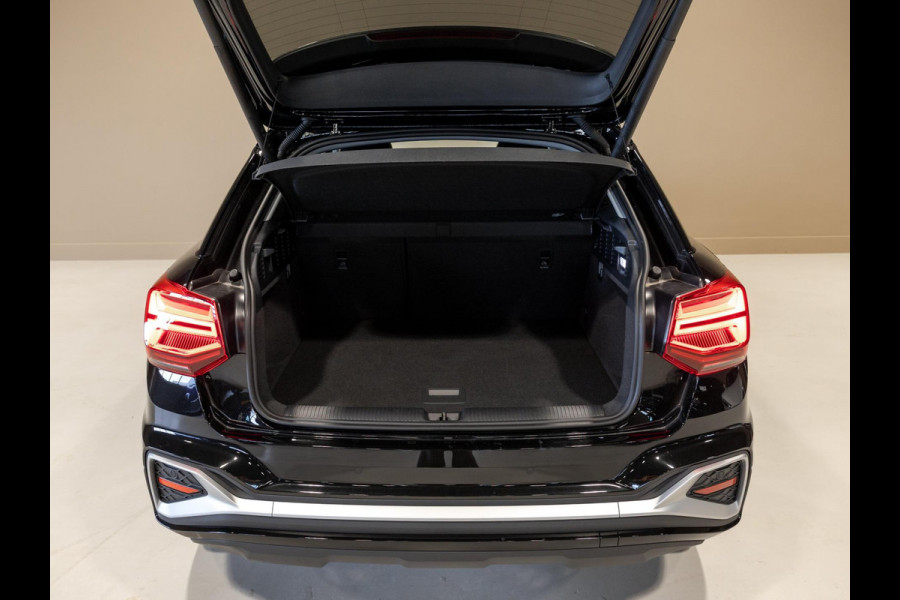 Audi Q2 35 TFSI S Edition / 150pk / Leder / Stoelverwarming / Keyless entry / Matrix LED / Adaptieve cruise control /