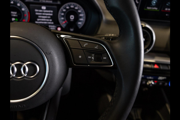 Audi Q2 35 TFSI S Edition / 150pk / Leder / Stoelverwarming / Keyless entry / Matrix LED / Adaptieve cruise control /