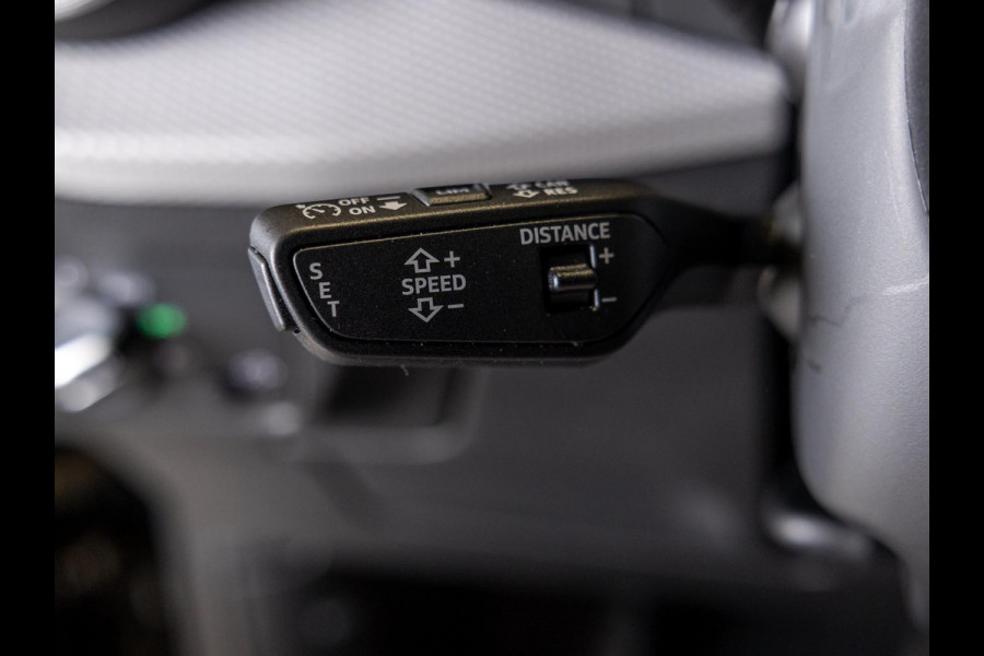 Audi Q2 35 TFSI S Edition / 150pk / Leder / Stoelverwarming / Keyless entry / Matrix LED / Adaptieve cruise control /